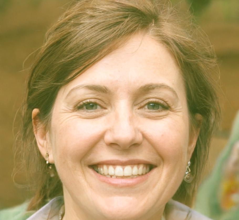 Aylin Tuncay, Travenolira içerik strateji uzmanı